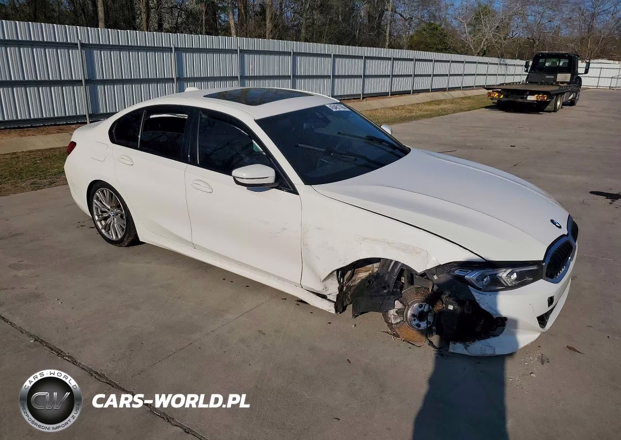 2023 BMW 330I VIN:3MW69FF02P8C83895 - 4