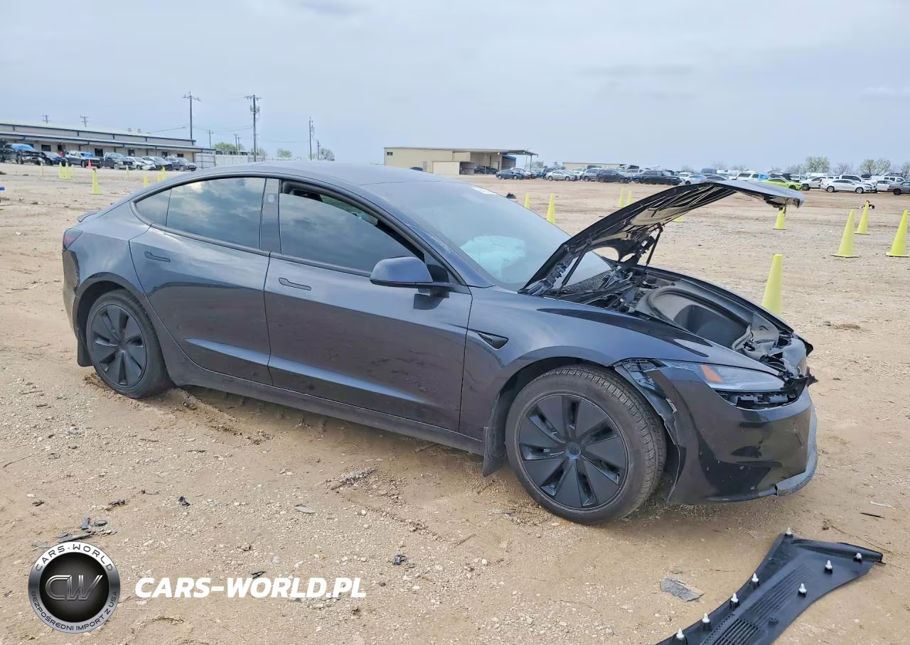 2025 Tesla Model 3 VIN:5YJ3E1EA9SF022735 - 4