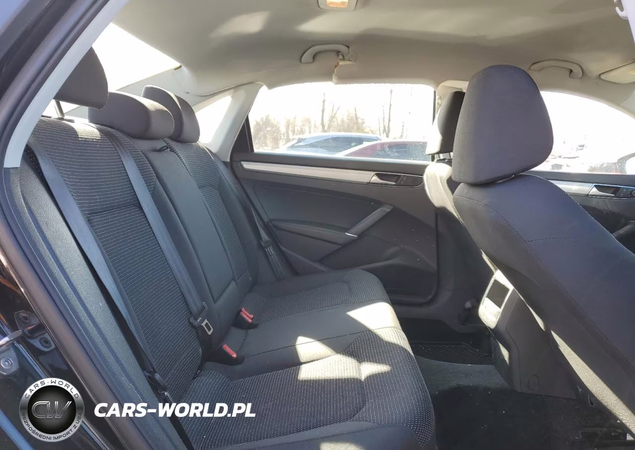 2016 Volkswagen Passat S VIN:1VWAT7A32GC026540 - 10