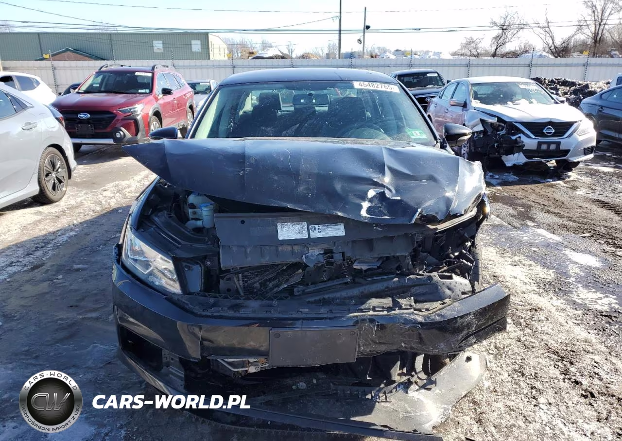 2016 Volkswagen Passat S VIN:1VWAT7A32GC026540 - 5