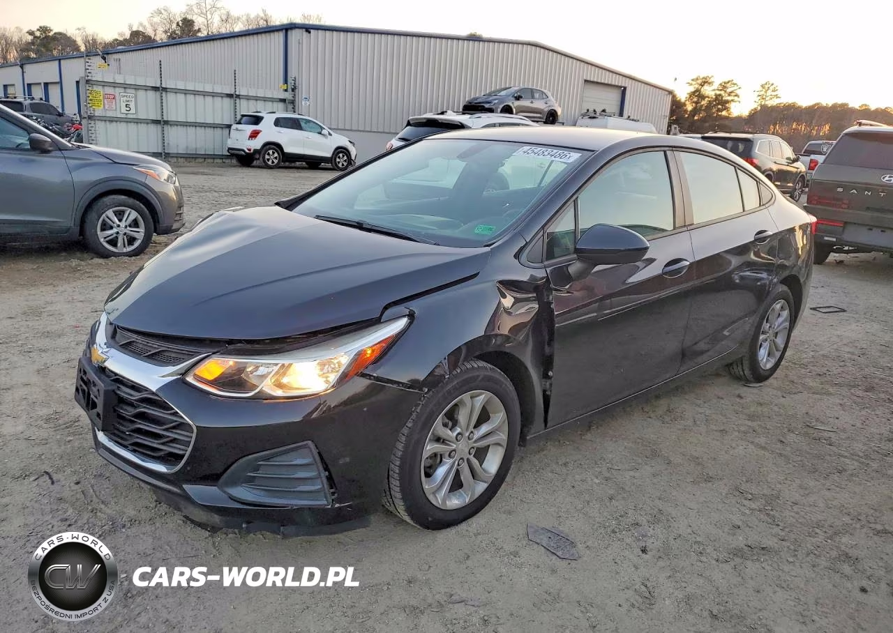 2019 Chevrolet Cruze Ls – zdjęcie 1 z 12