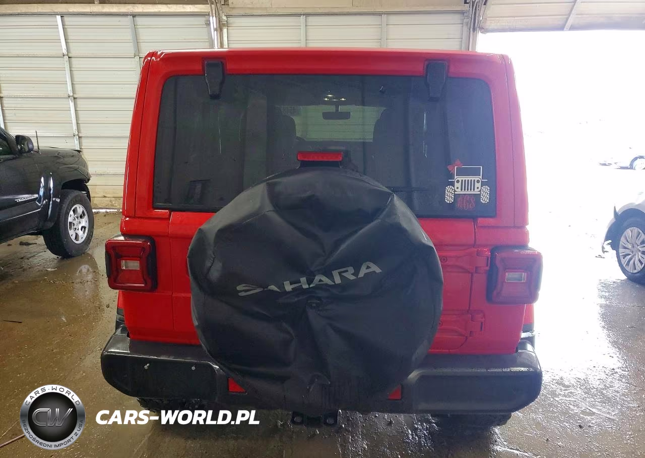 2018 Jeep Wrangler Unlimited Sahara VIN:1C4HJXEGXJW267806 - 6