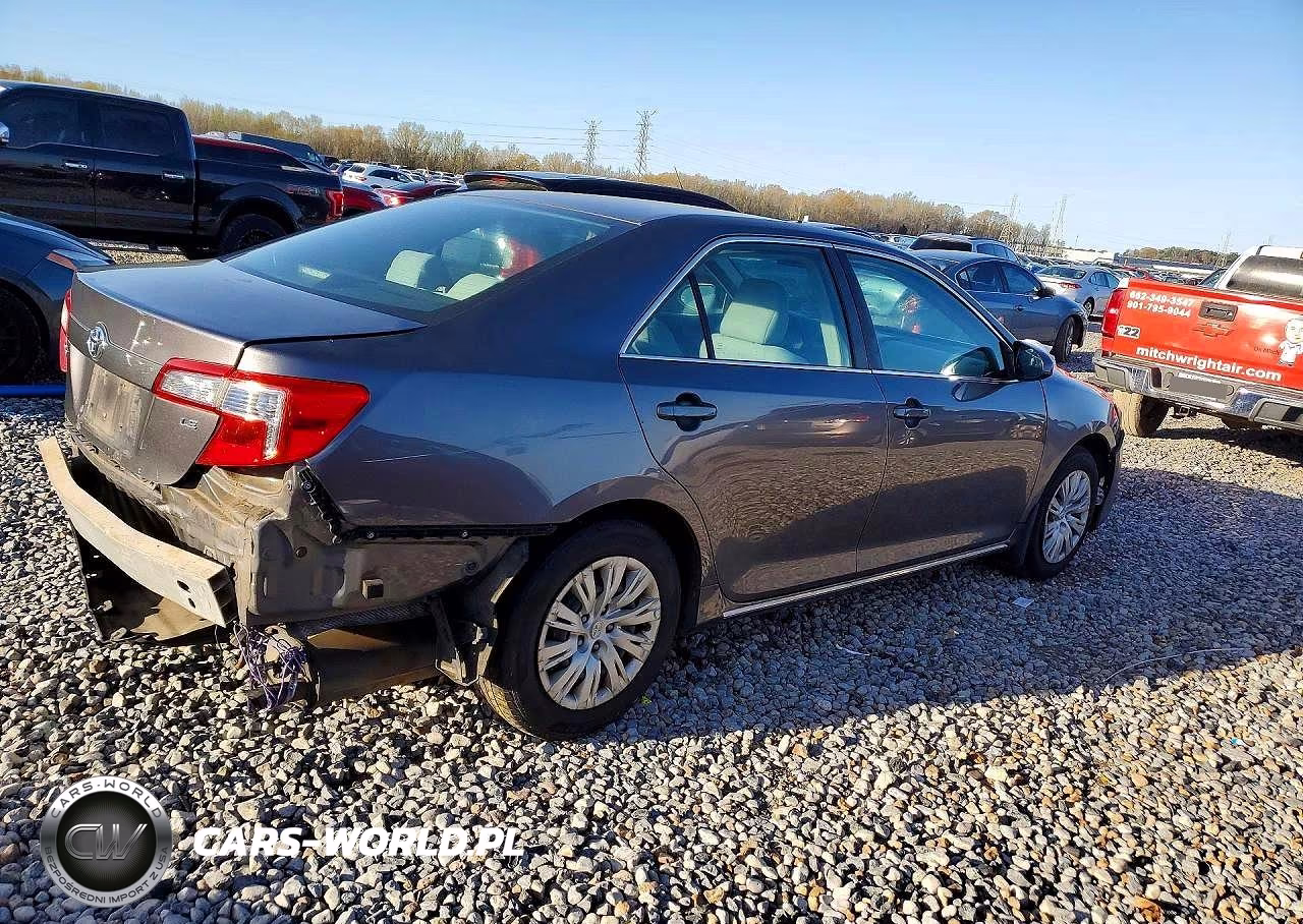 2014 Toyota Camry Le VIN:4T4BF1FKXER417276 - 3
