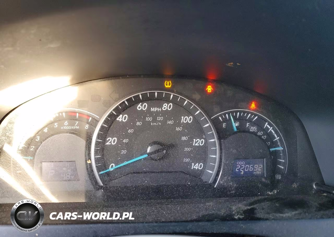 2014 Toyota Camry Le VIN:4T4BF1FKXER417276 - 9