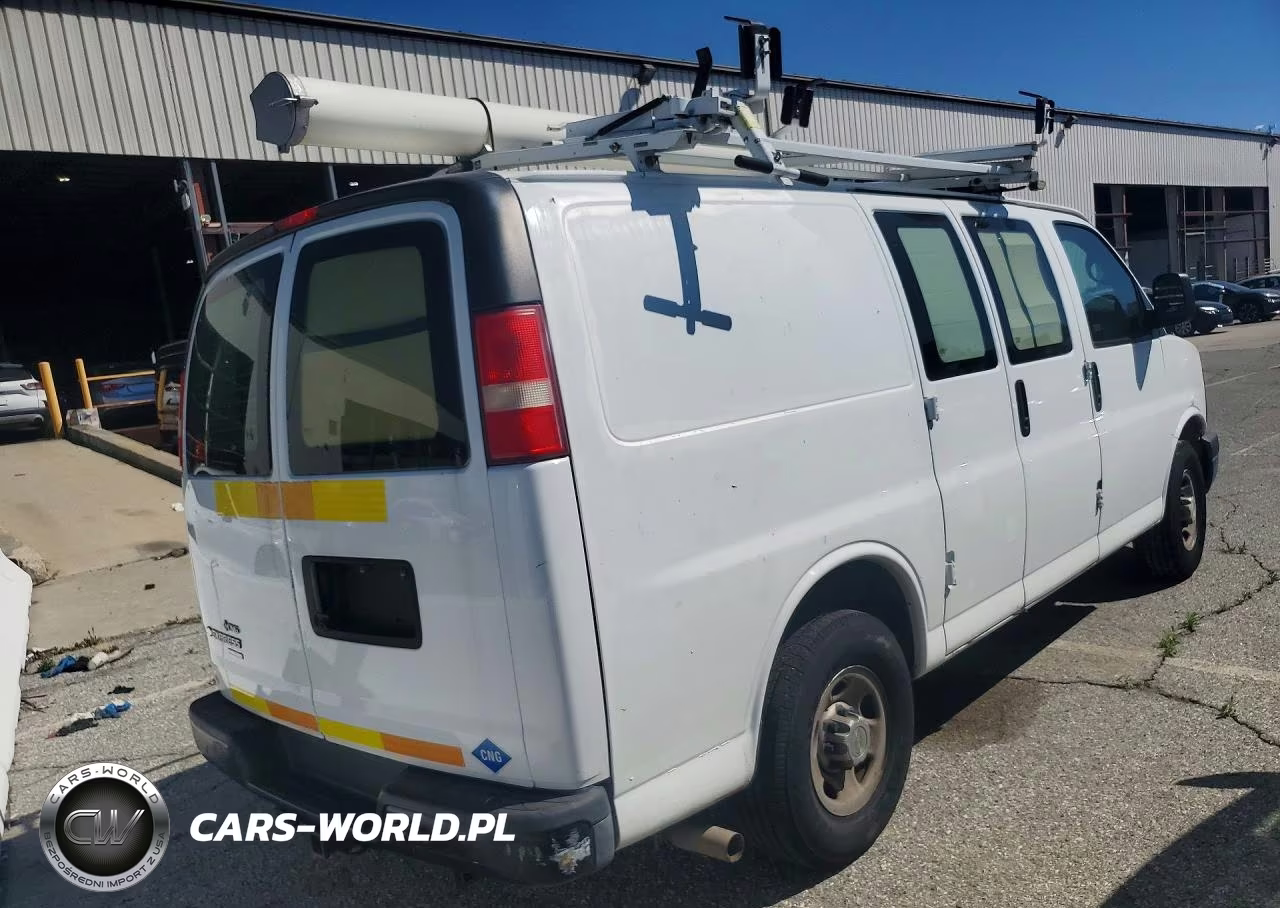 2013 Chevrolet Express 2500 Cargo Utility - Service Van VIN:1GCWGFCB0D1902329 - 3