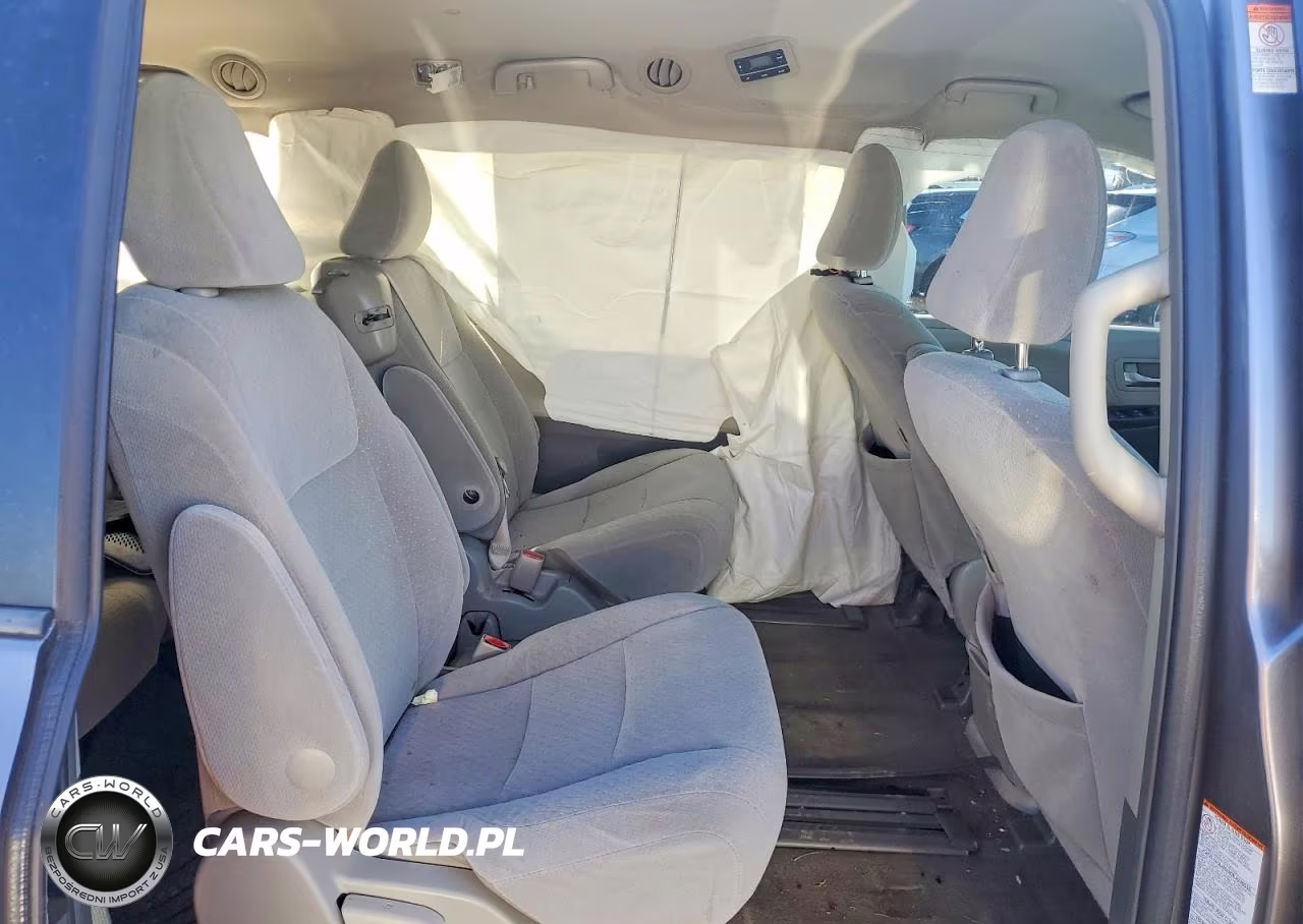 2015 Toyota Sienna Le 8 Passenger VIN:5TDKK3DC9FS538789 - 11