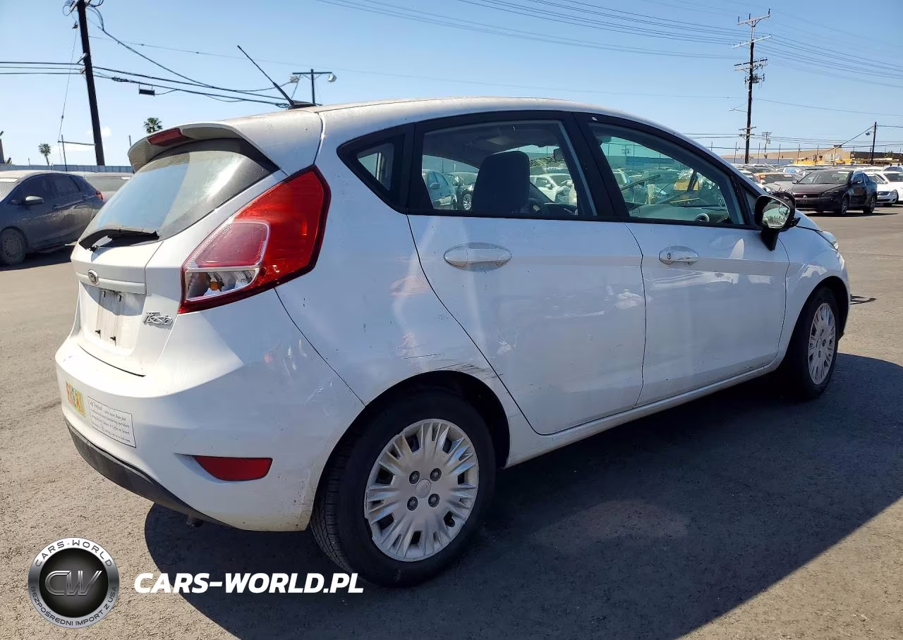 2015 Ford Fiesta S VIN:3FADP4TJ8FM138745 - 3