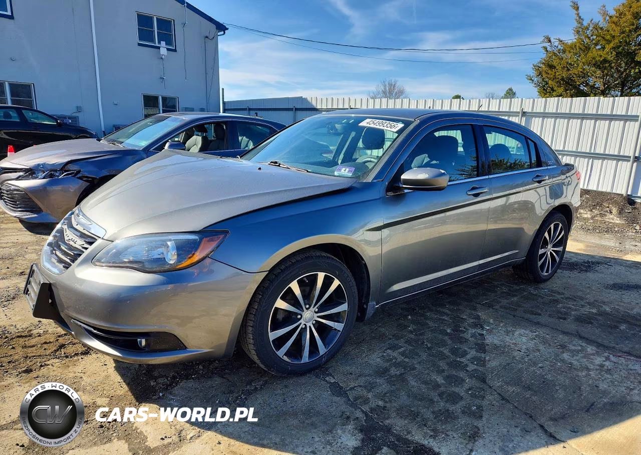 2013 Chrysler 200 Touring
