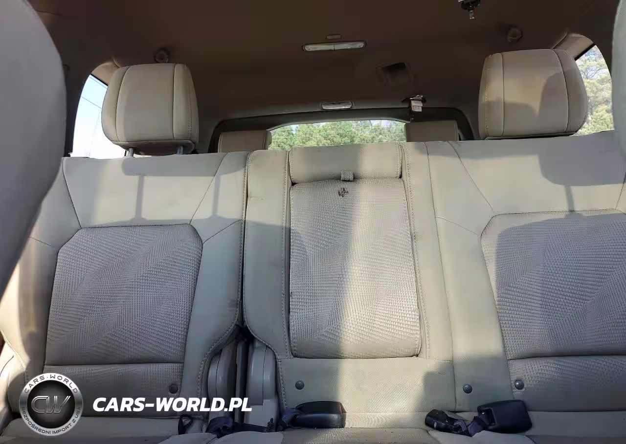 2015 Honda Pilot Lx VIN:5FNYF4H23FB015777 - 10