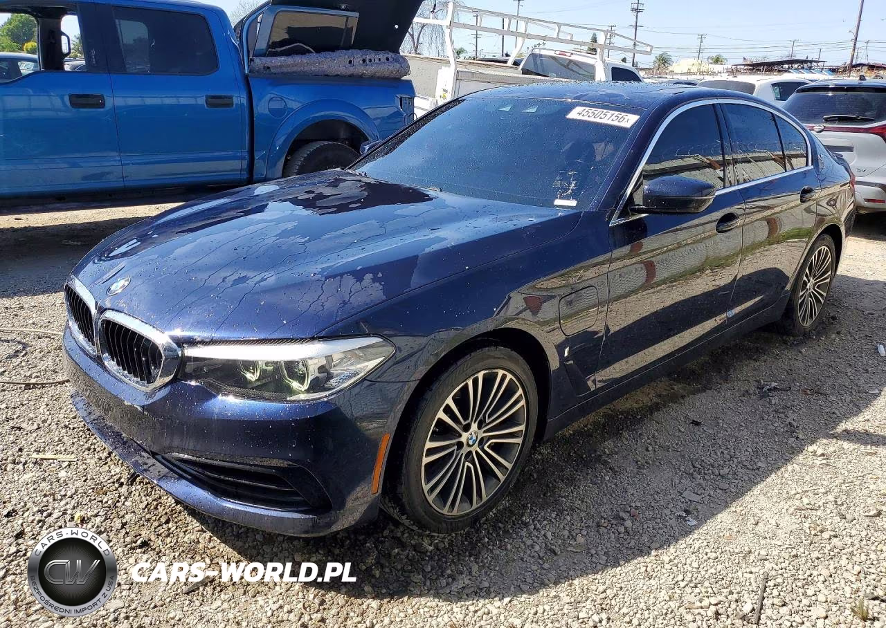 2019 BMW 530E