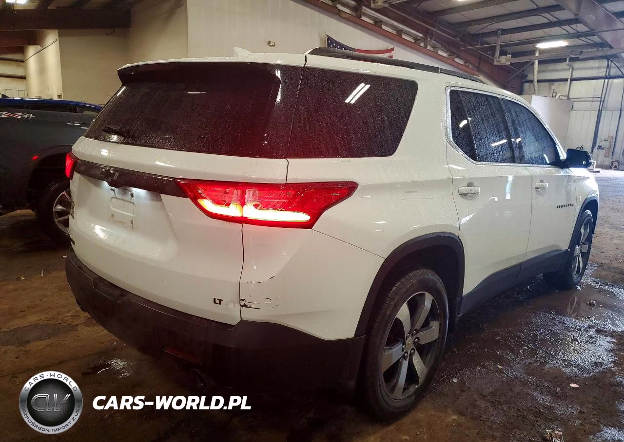 2019 Chevrolet Traverse Lt VIN:1GNERHKW1KJ261413 - 3