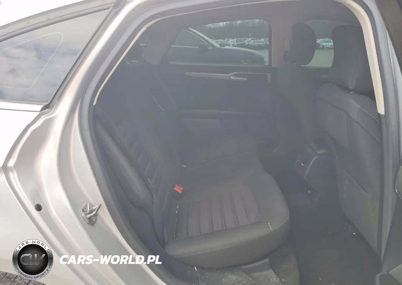 2017 Ford Fusion Se VIN:3FA6P0H7XHR230590 - 10