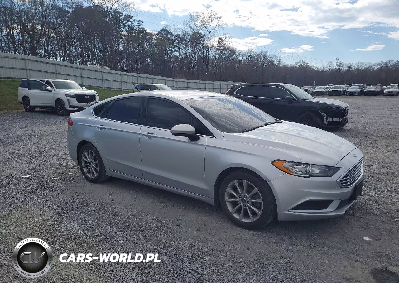 2017 Ford Fusion Se VIN:3FA6P0H7XHR230590 - 4