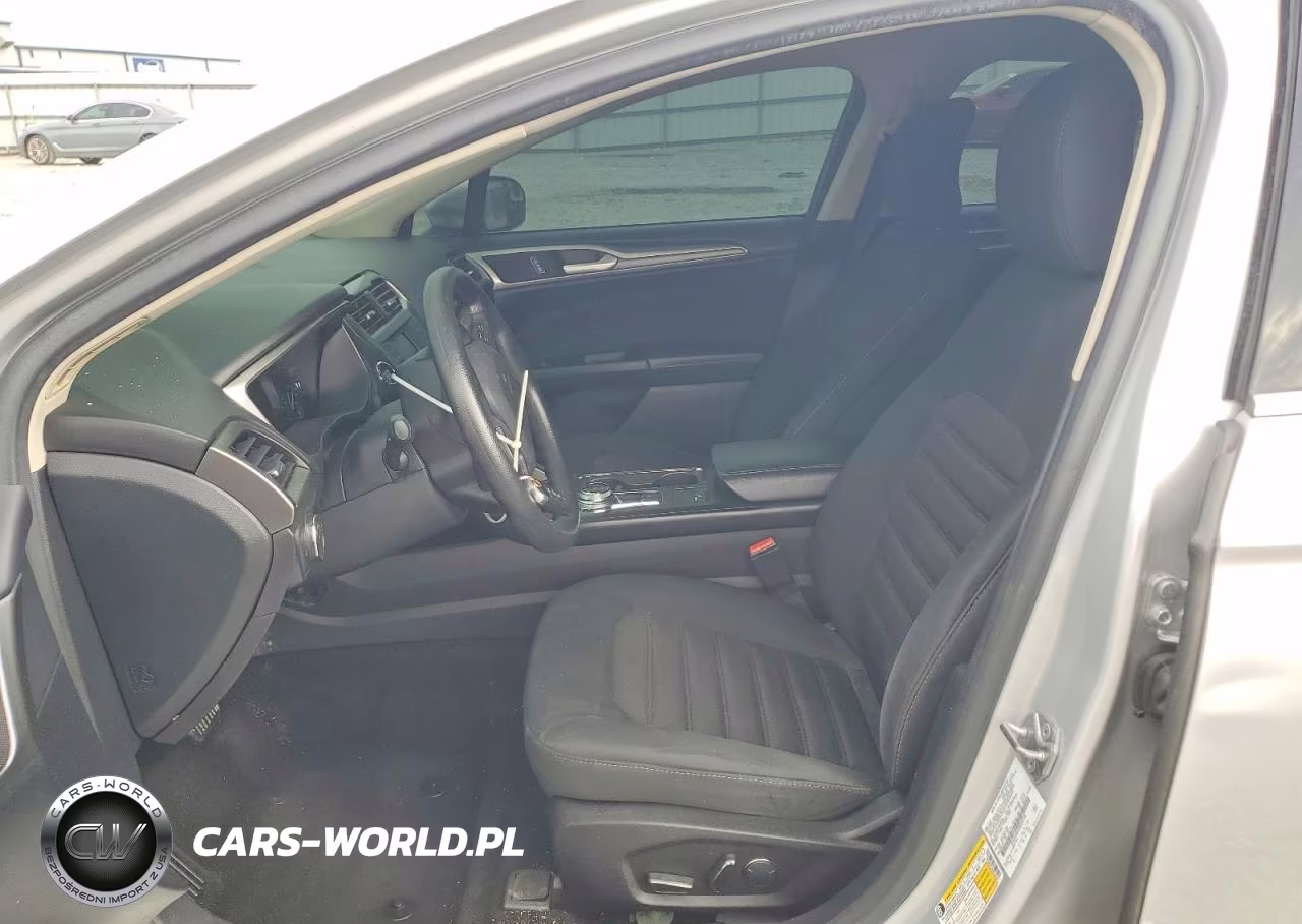 2017 Ford Fusion Se VIN:3FA6P0H7XHR230590 - 7