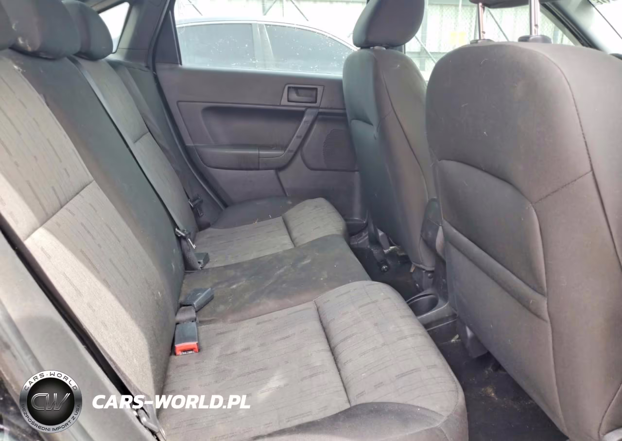 2010 Ford Focus Se VIN:1FAHP3FN4AW219261 - 10