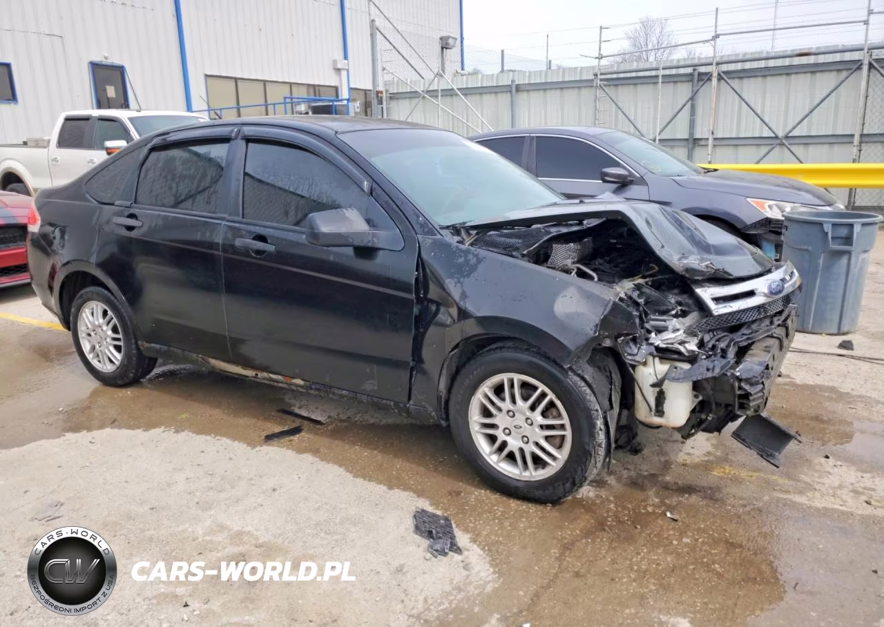 2010 Ford Focus Se VIN:1FAHP3FN4AW219261 - 4