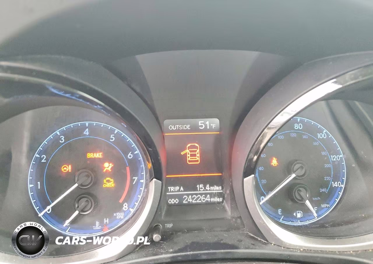 2016 Toyota Corolla S Plus VIN:2T1BURHE2GC483394 - 9