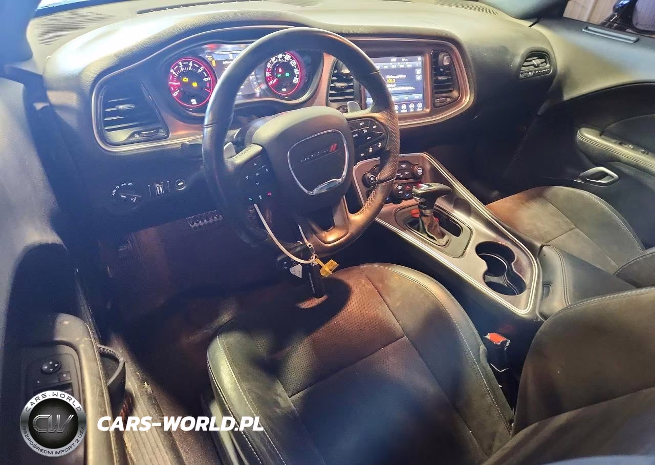 2018 Dodge Challenger Gt VIN:2C3CDZGG7JH306123 - 8