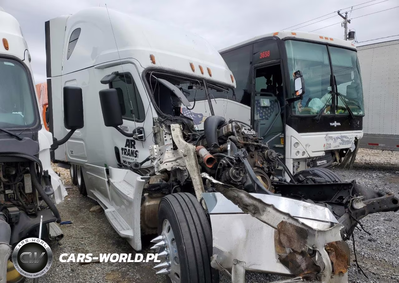 2015 Freightliner Cascadia 125