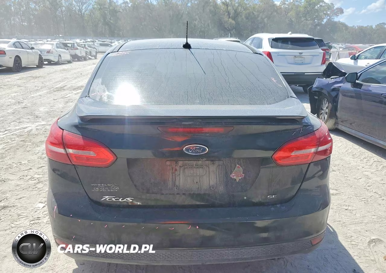 2015 Ford Focus Se VIN:1FADP3F26FL336482 - 6