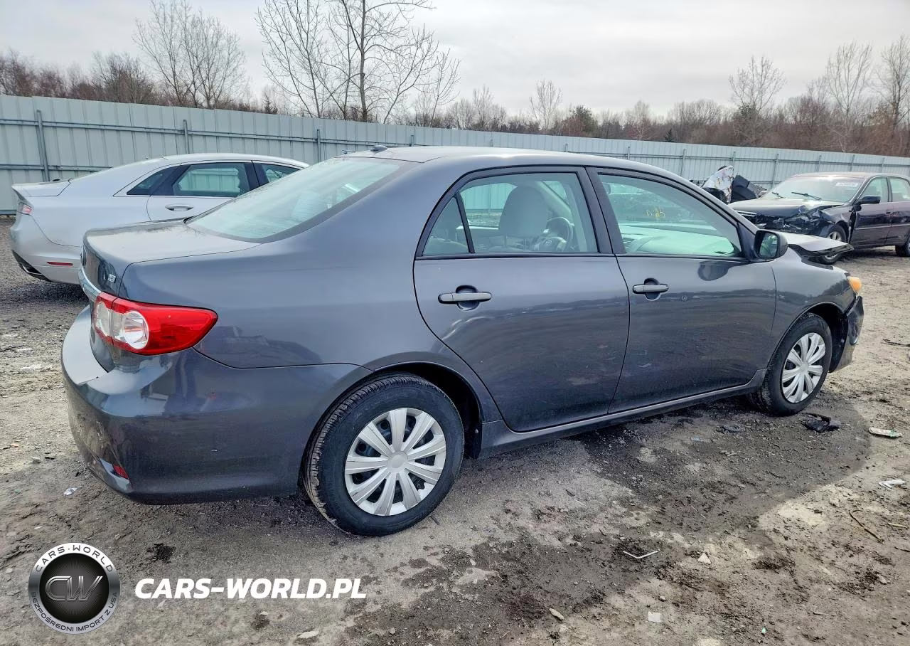 2011 Toyota Corolla Le VIN:2T1BU4EE2BC678282 - 3