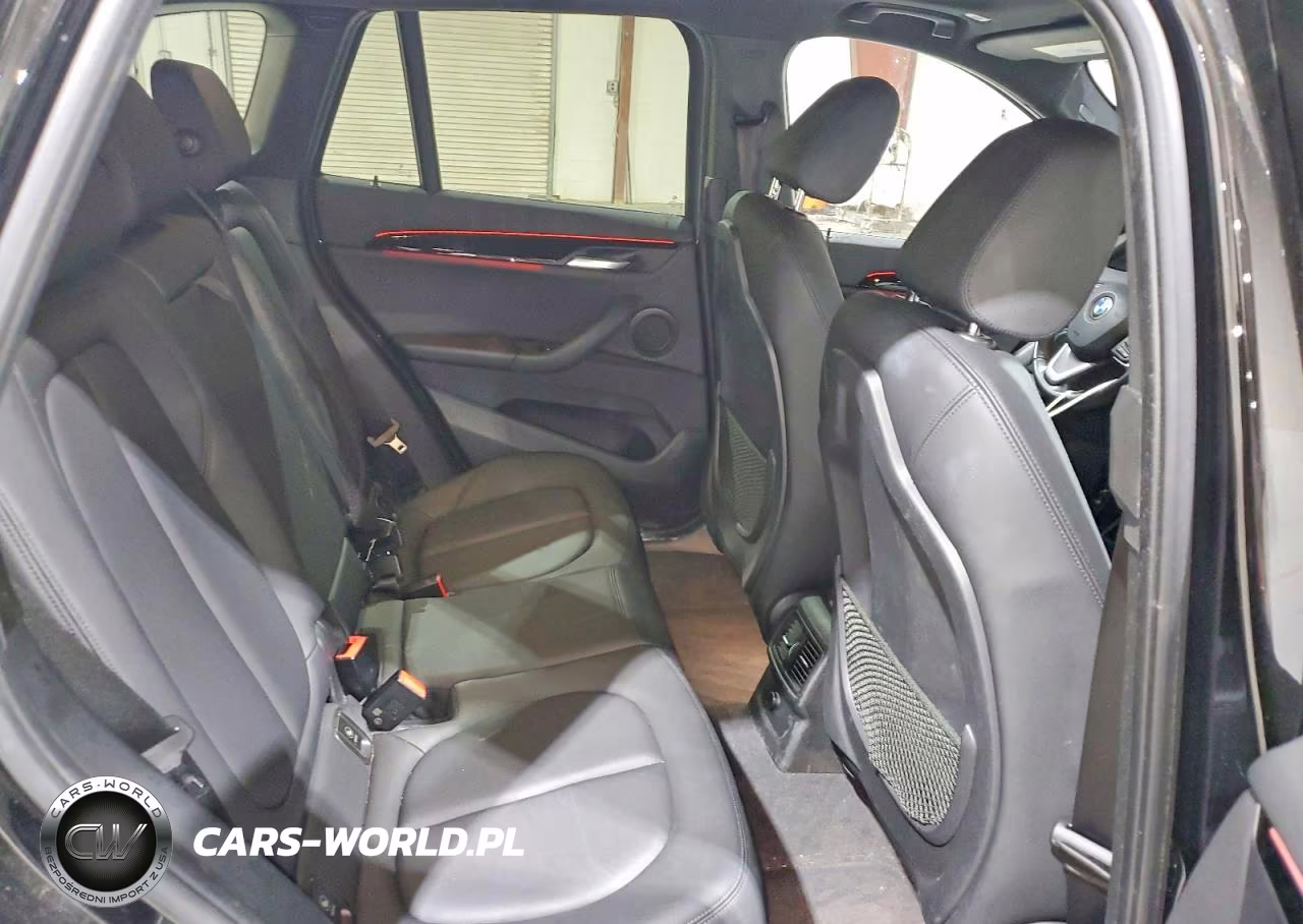 2018 BMW X1 xDrive28I VIN:WBXHT3C36J5L29584 - 11