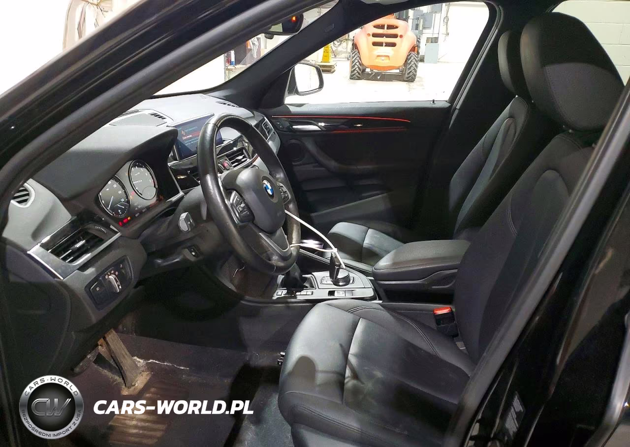 2018 BMW X1 xDrive28I VIN:WBXHT3C36J5L29584 - 7