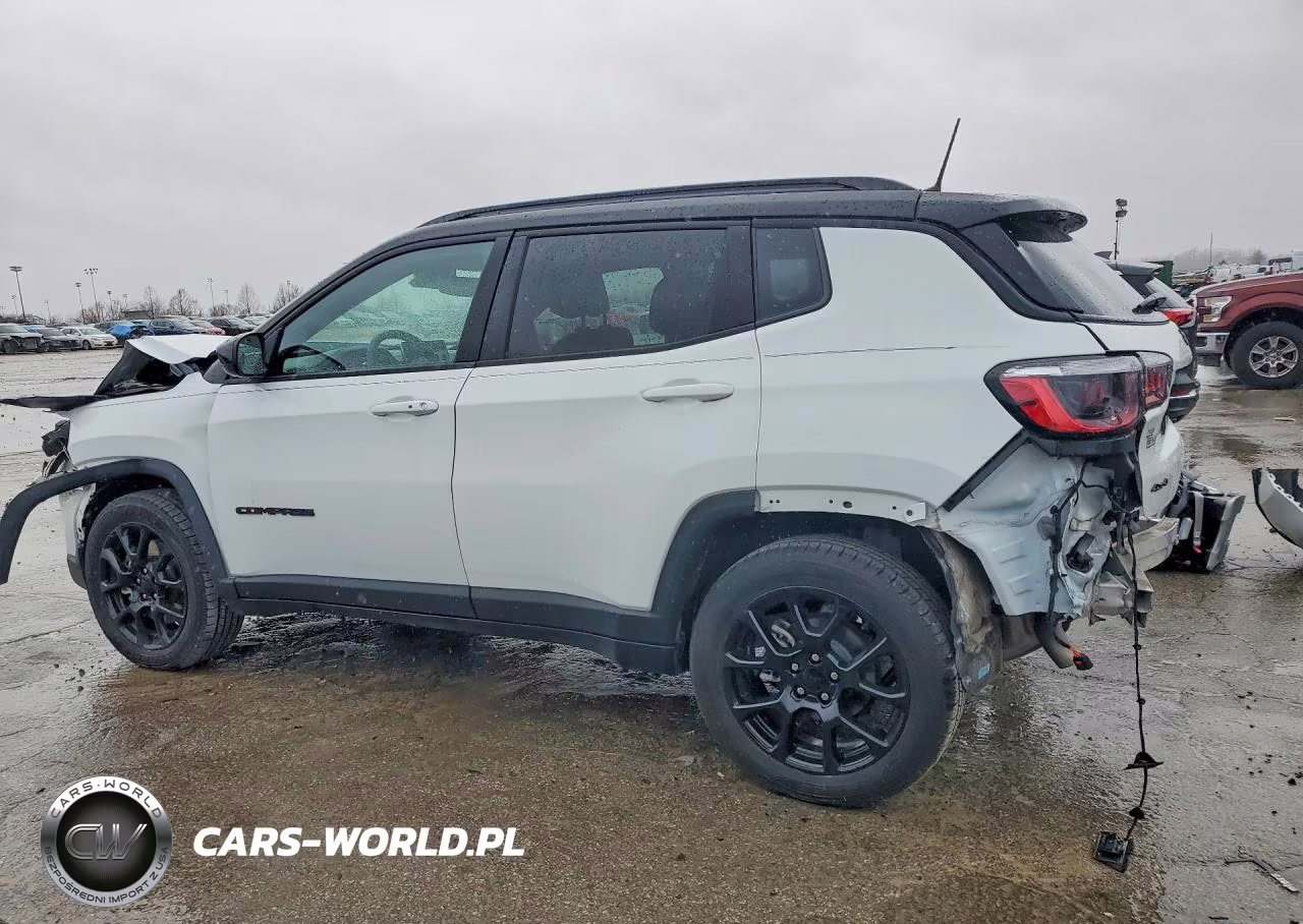 2023 Jeep Compass Latitude VIN:3C4NJDBN7PT533303 - 2
