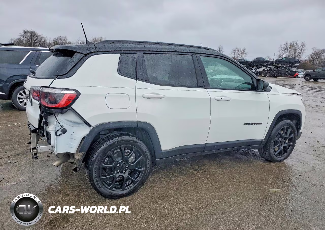 2023 Jeep Compass Latitude VIN:3C4NJDBN7PT533303 - 3