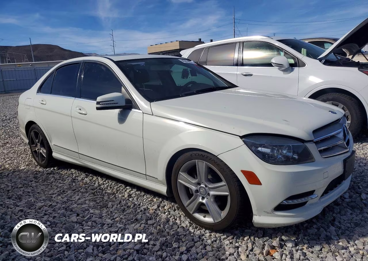 2011 Mercedes-Benz C 300 4Matic VIN:WDDGF8BB2BR161464 - 4