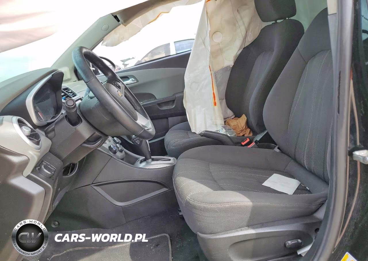 2019 Chevrolet Sonic VIN:1G1JD5SB3K4130427 - 7