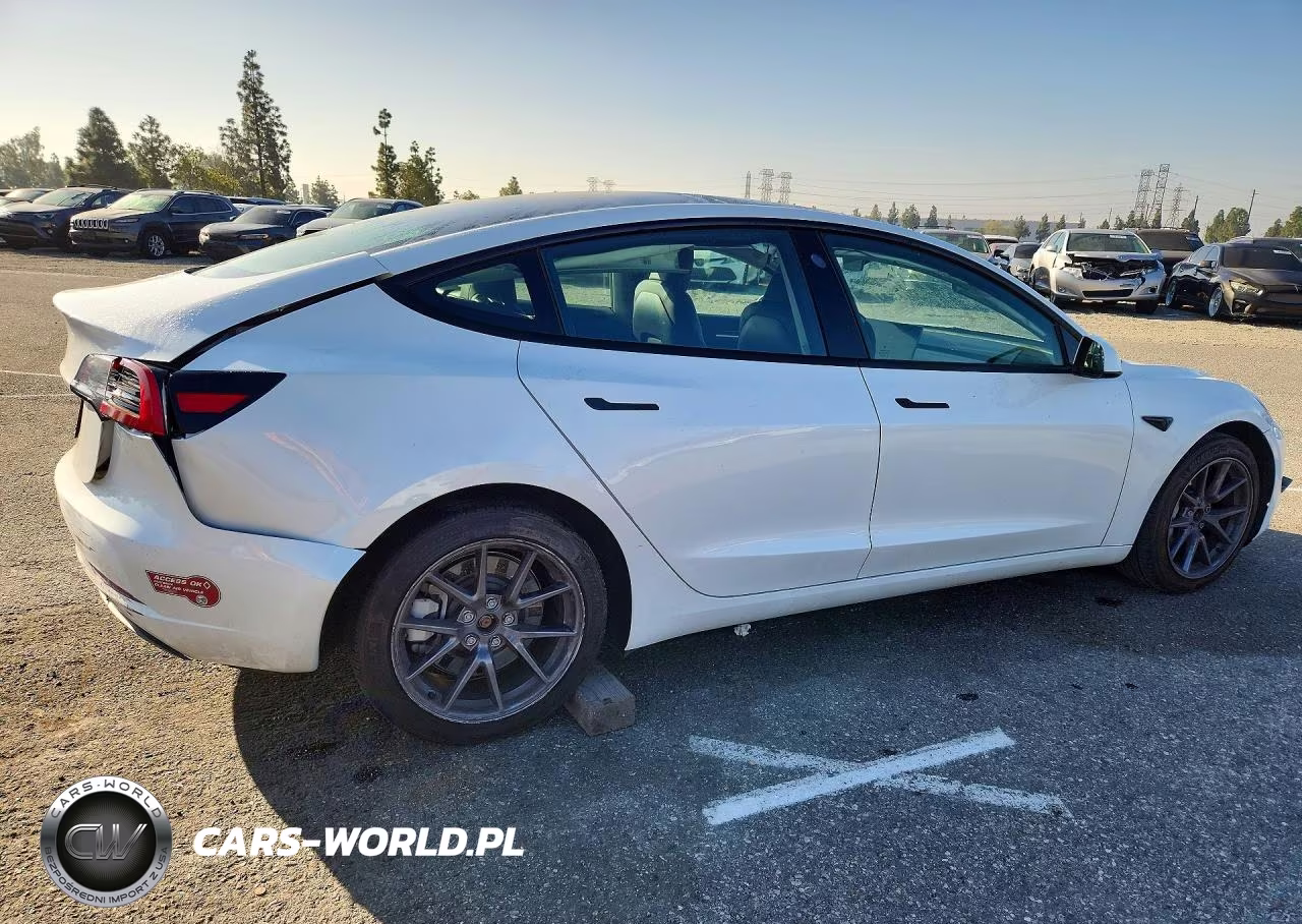 2023 Tesla Model 3 VIN:5YJ3E1EA2PF572723 - 3