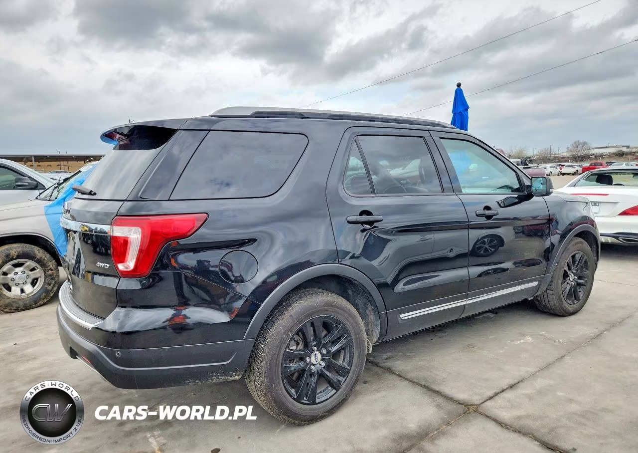 2018 Ford Explorer Xlt VIN:1FM5K8D86JGB16371 - 3