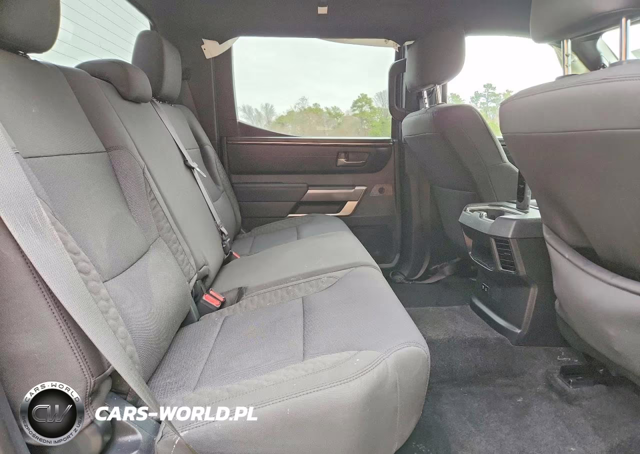 2026 Toyota Tundra Sr5 VIN:5TFLA5DB5TX336239 - 10