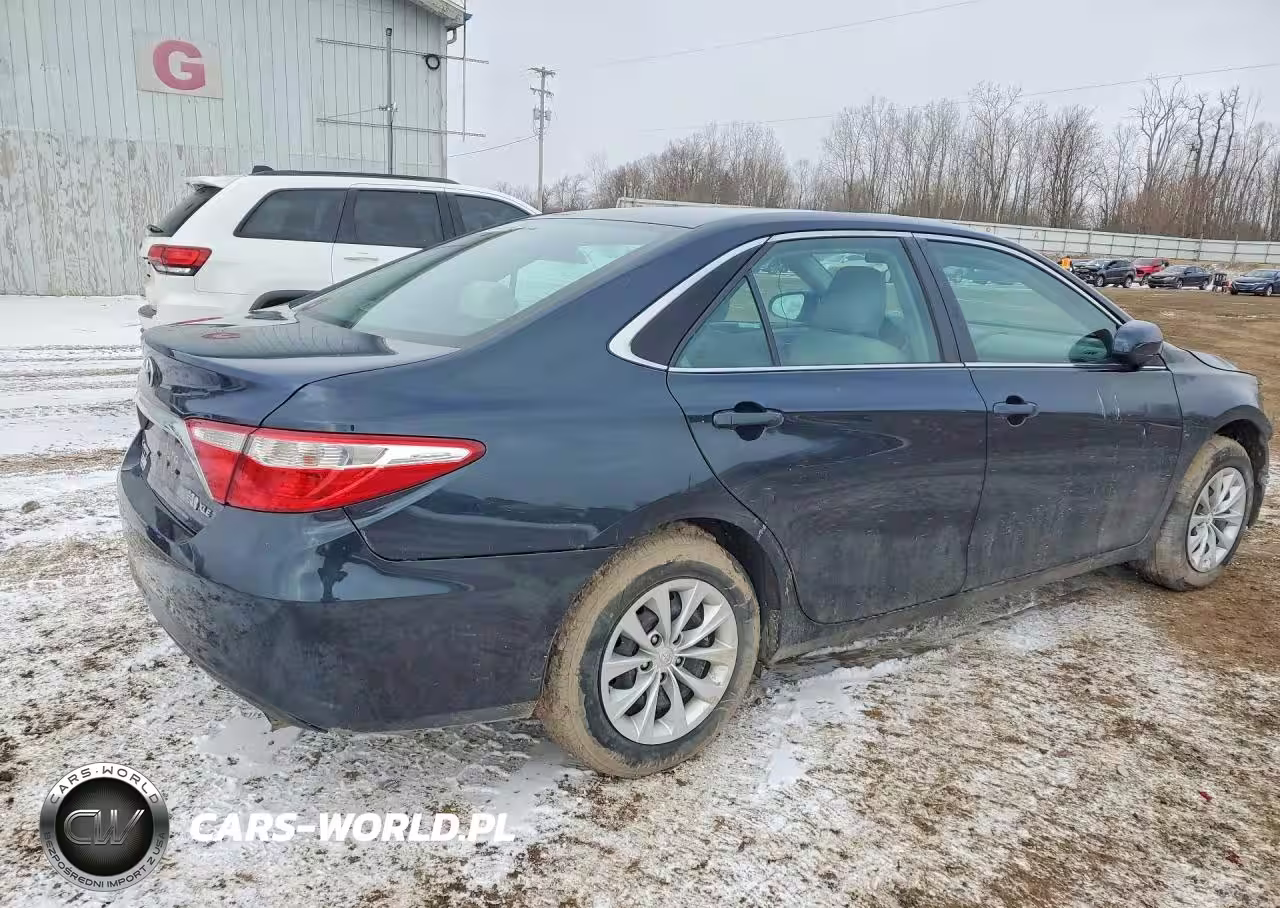 2015 Toyota Camry Le VIN:4T4BF1FK5FR489746 - 3