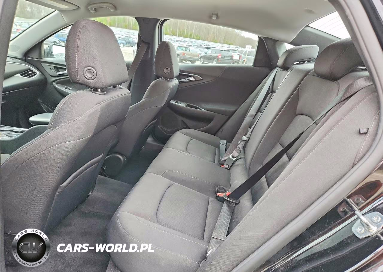 2021 Chevrolet Malibu Rs VIN:1G1ZG5ST1MF037688 - 10