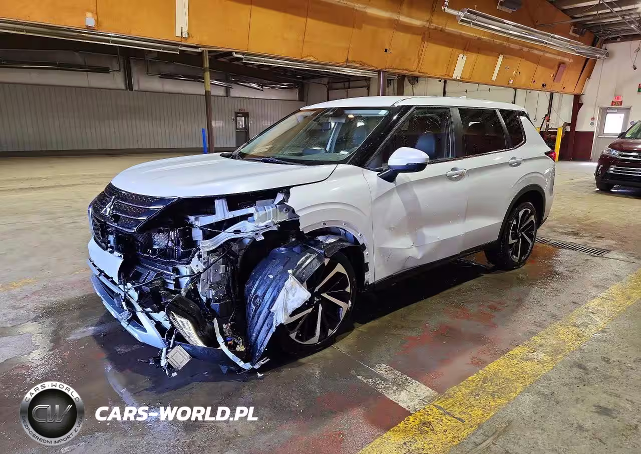 2024 Mitsubishi Outlander Se