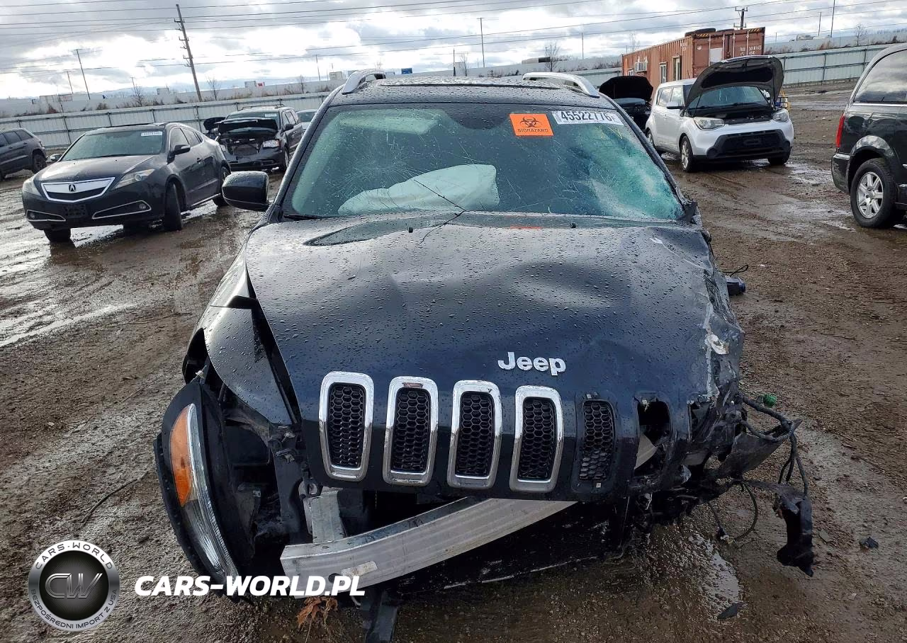 2015 Jeep Cherokee Latitude VIN:1C4PJLCB7FW706804 - 5