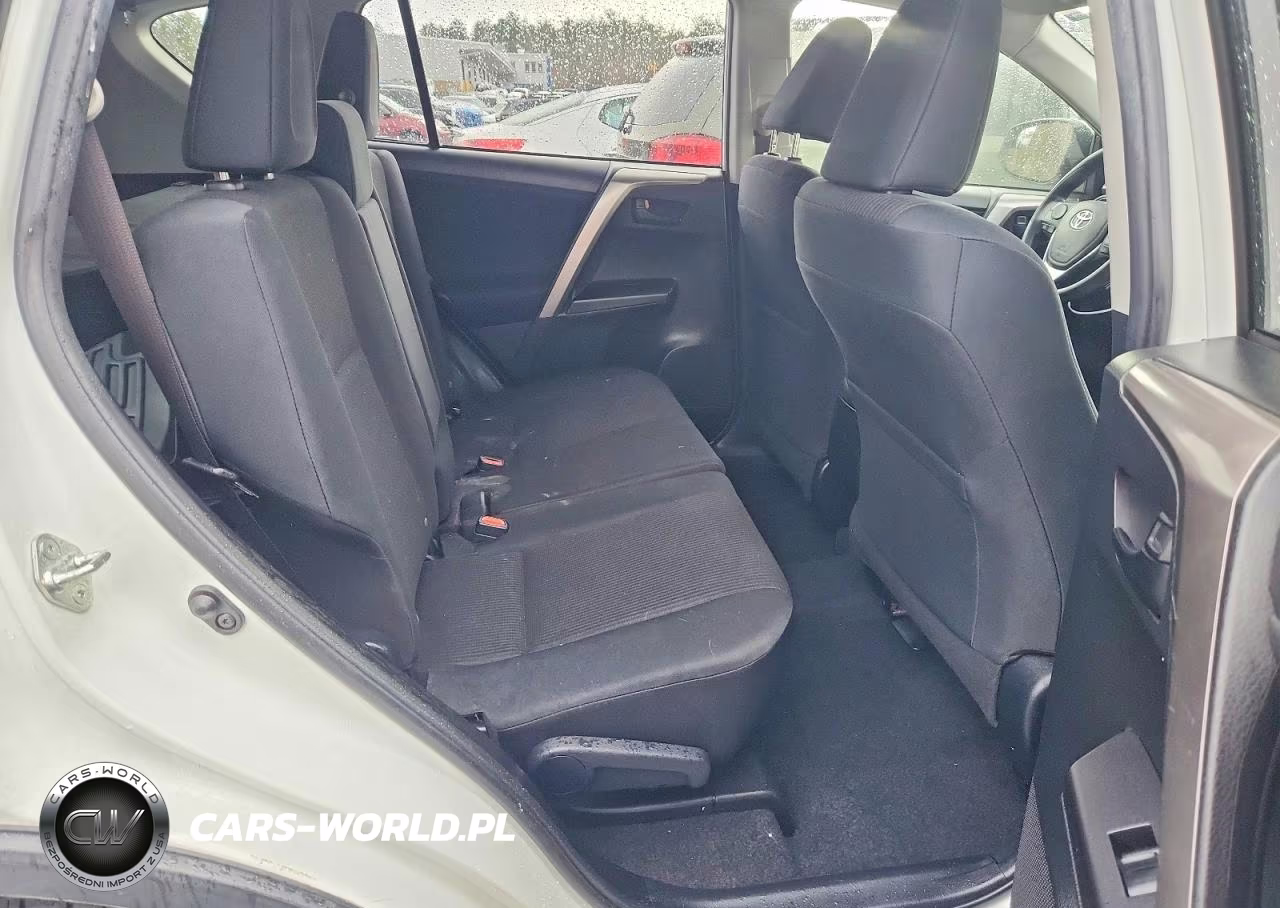 2018 Toyota Rav4 Le VIN:JTMBFREV0JJ737145 - 11