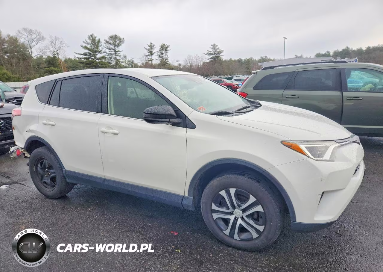 2018 Toyota Rav4 Le VIN:JTMBFREV0JJ737145 - 4