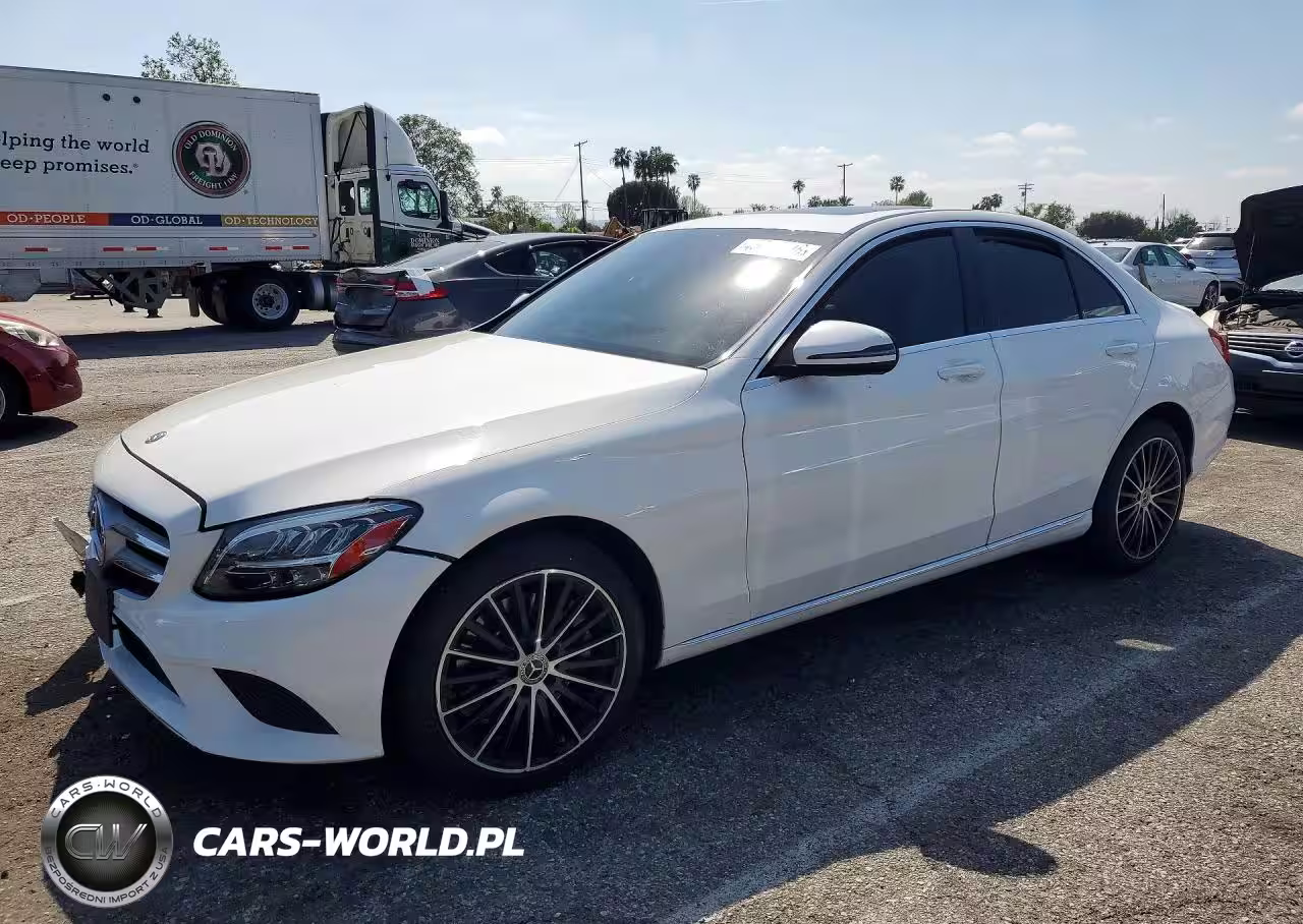 2019 Mercedes-Benz C 300