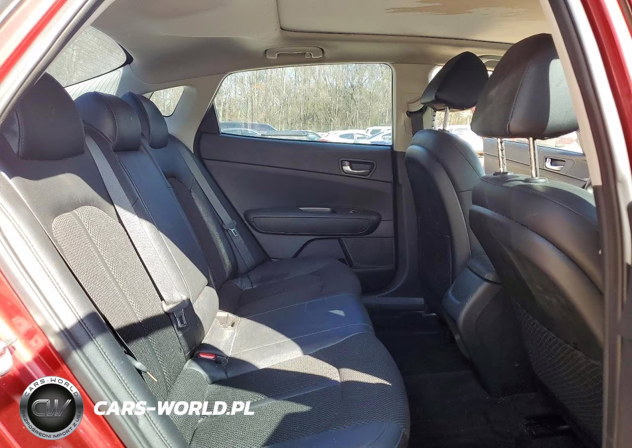 2019 Kia Optima S VIN:5XXGT4L38KG376434 - 10