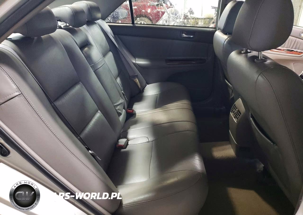 2005 Toyota Camry Xle VIN:4T1BE32K95U419924 - 10