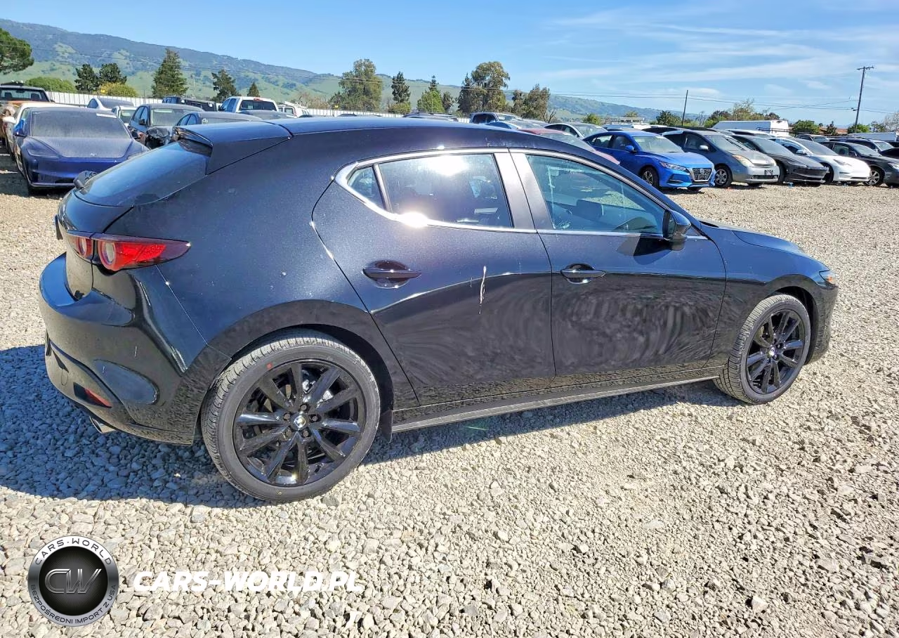 2026 Mazda 3 Select Sport VIN:JM1BPAKLXT1856275 - 3