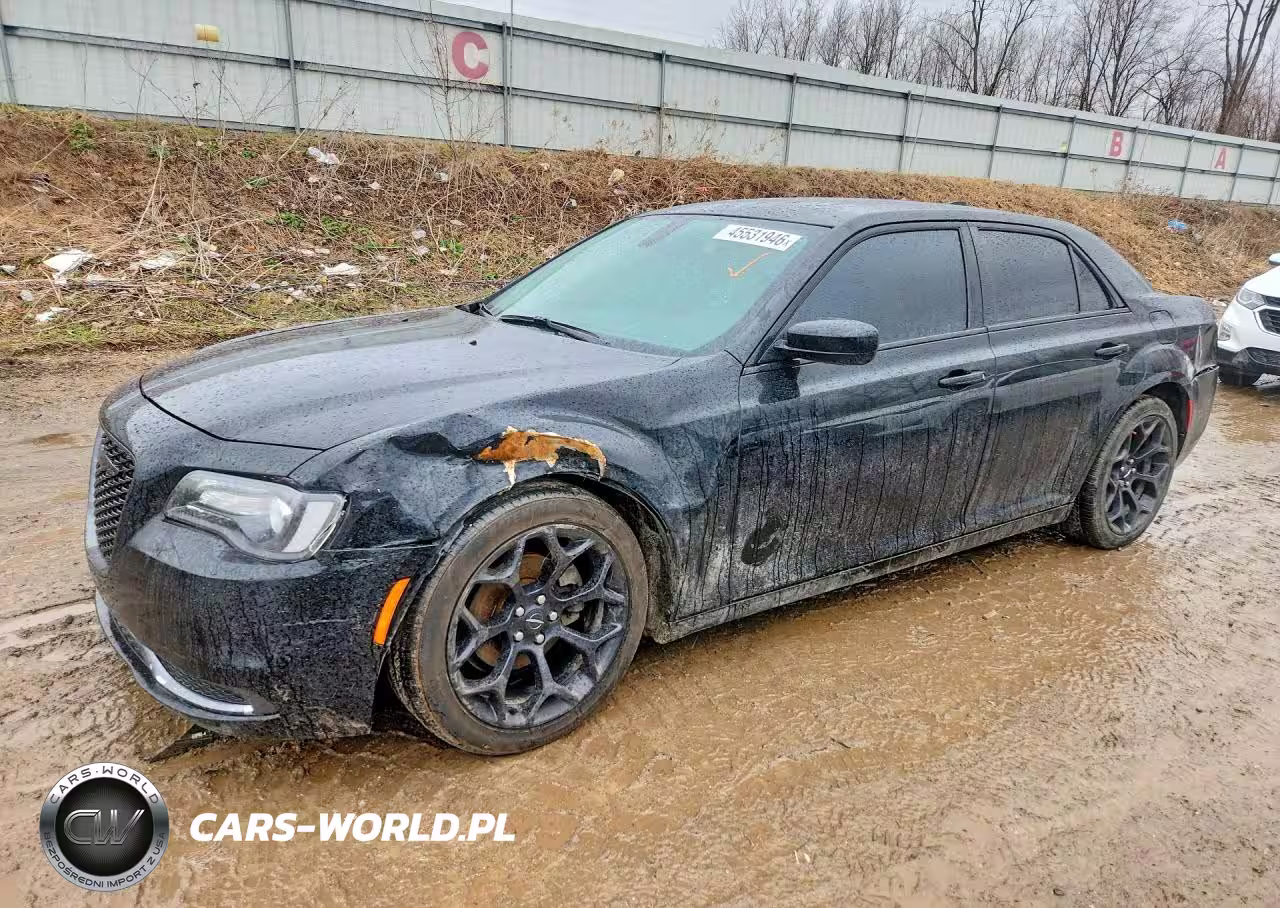 2019 Chrysler 300 Touring