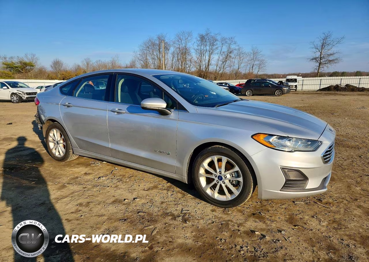 2019 Ford Fusion Se VIN:3FA6P0LU0KR218582 - 4