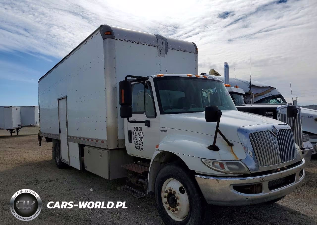 2010 International 4300 Box Truck