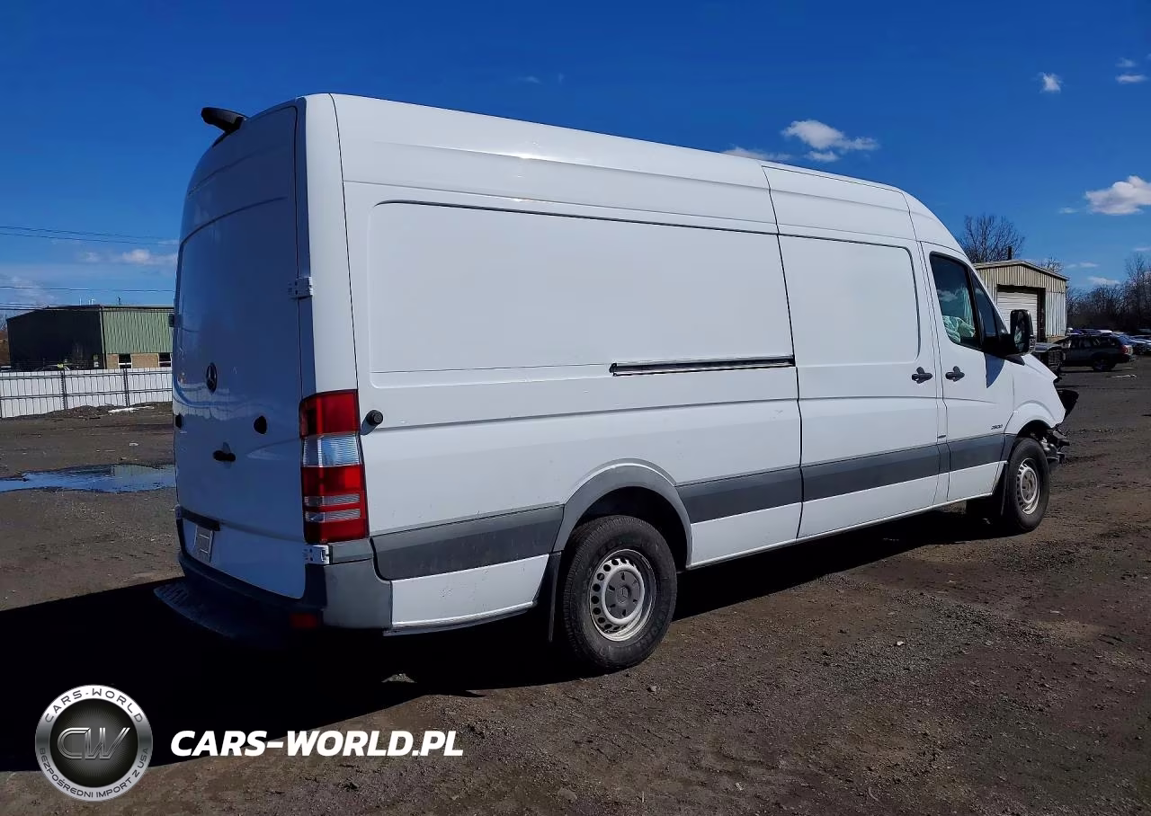2015 Mercedes-Benz Sprinter 2500 VIN:WD3PE8DC1FP139177 - 3