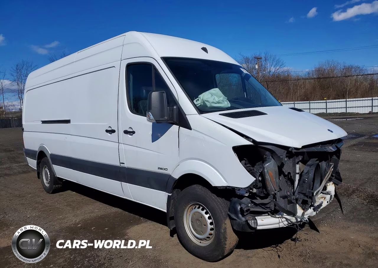 2015 Mercedes-Benz Sprinter 2500 VIN:WD3PE8DC1FP139177 - 4