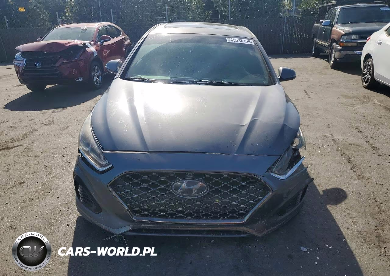 2018 Hyundai Sonata Sport VIN:5NPE34AF9JH649811 - 5